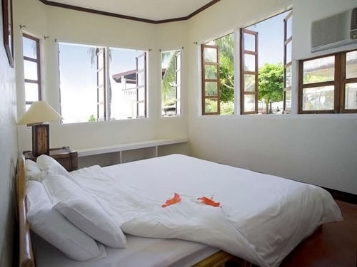 Paras Beach Resort Naasag Exterior foto