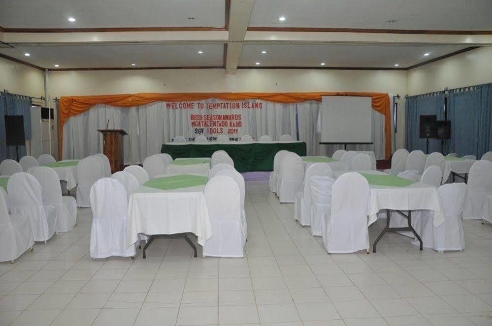 Paras Beach Resort Naasag Exterior foto