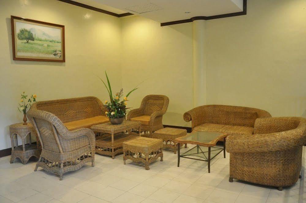 Paras Beach Resort Naasag Exterior foto